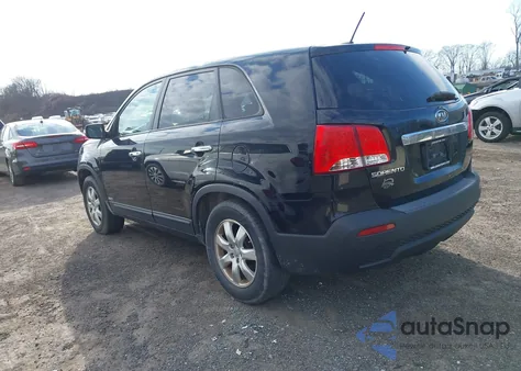 2013 Kia Sorento Lx z USA, uszkodzony, nr VIN 5XYKTDA62DG417999